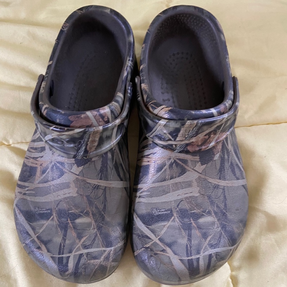 Camo Crocs !!